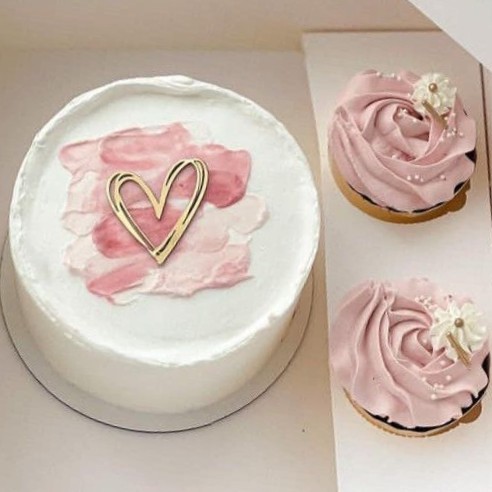 Bento Cake with Cupcakes